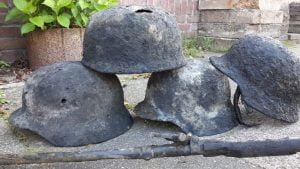 Recupera 3 Elmetti Tedeschi Grazie al Magnet Fishing