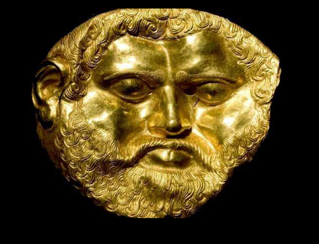 La maschera d’oro di Teres, simbolo odierno della Golden Mask