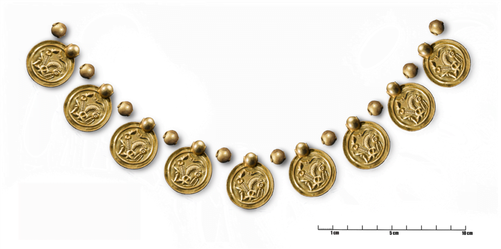 Pensionato con Metal Detector trova tesoro d'oro millenario nei campi 1 rekonstruksjon theo gil bell
