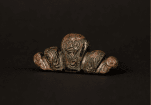 Scoperto un frammento di spada vichingo in Olanda grazie al metal detecting