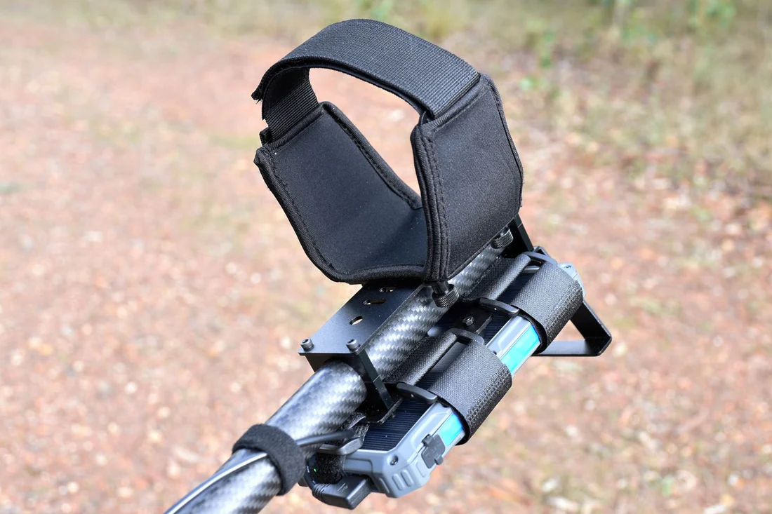 AlgoForce E1500: caratteristiche e test sul campo 4 algoforce E1500 armrest front v2
