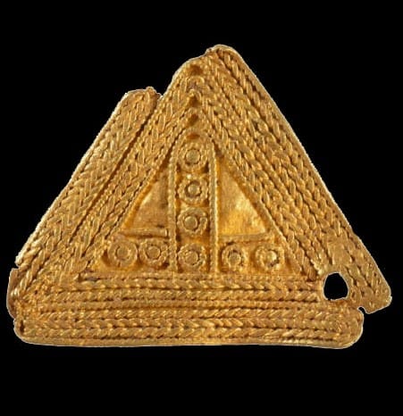 In Inghilterra ritrovata placca anglosassone d'oro con il metal detector 1 wwwee